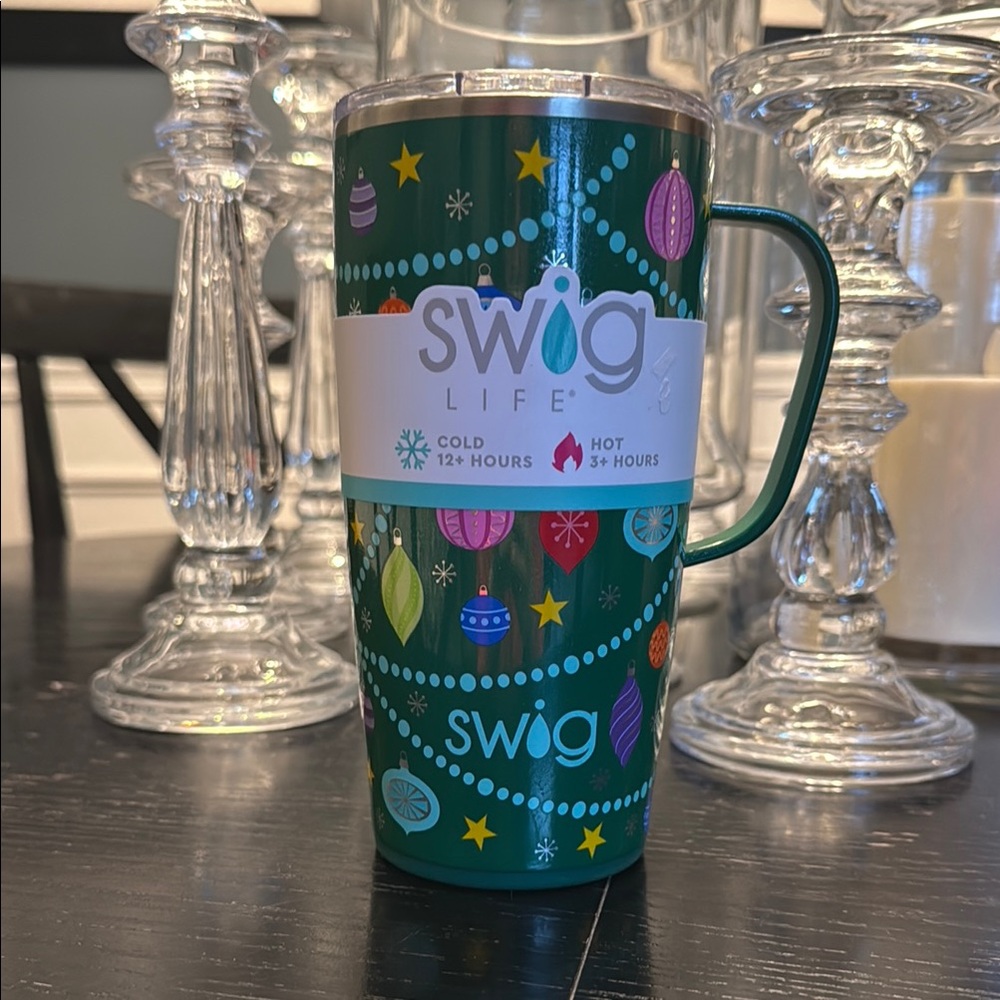 Swig Life Green Holiday Mug